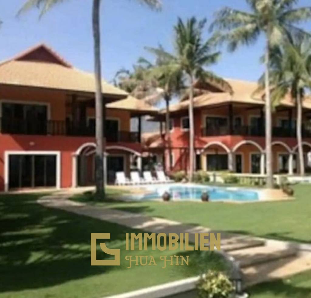 BEACHFRONT 2 STOREY VILLA IN SAM ROI YOT : 4 bed luxury villa