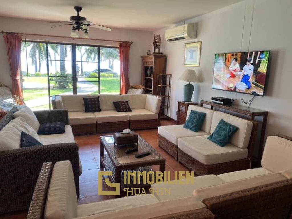 BEACHFRONT 2 STOREY VILLA IN SAM ROI YOT : 4 bed luxury villa