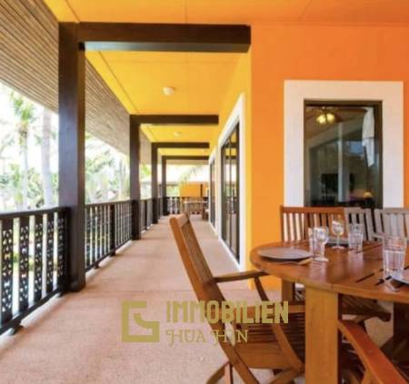 BEACHFRONT 2 STOREY VILLA IN SAM ROI YOT : 4 bed luxury villa