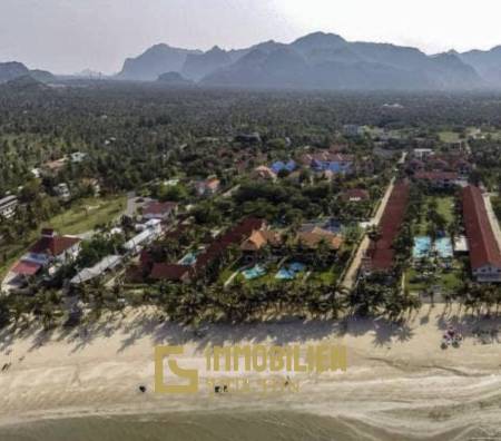 BEACHFRONT 2 STOREY VILLA IN SAM ROI YOT : 4 bed luxury villa