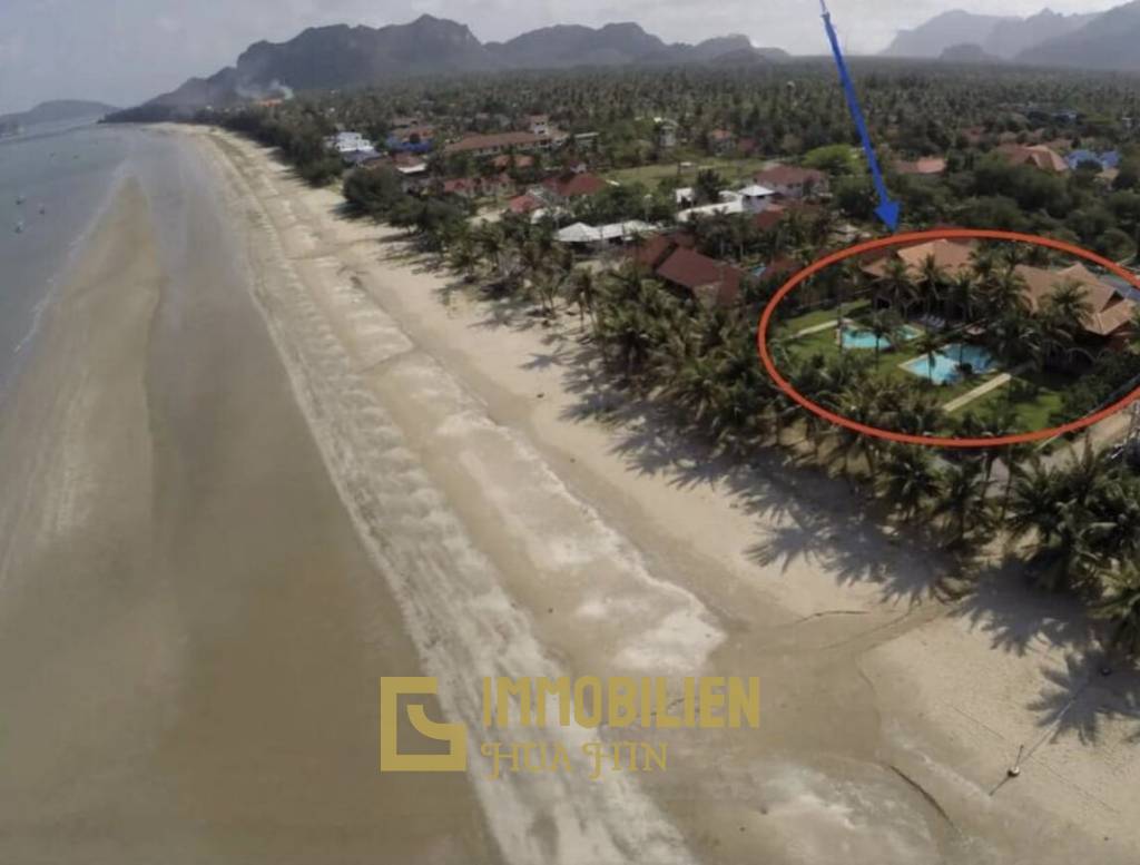 BEACHFRONT 2 STOREY VILLA IN SAM ROI YOT : 4 bed luxury villa