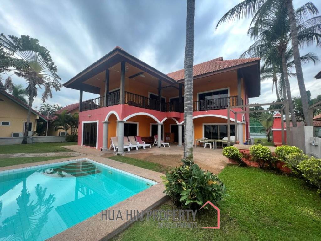 BEACHFRONT 2 STOREY VILLA IN SAM ROI YOT : 4 bed luxury villa