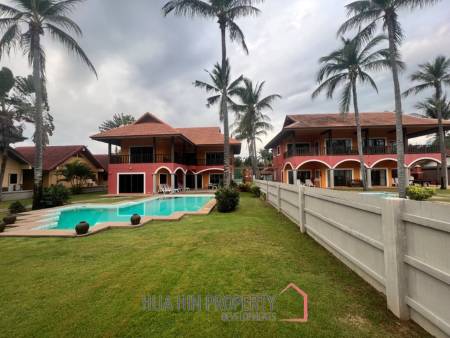 BEACHFRONT 2 STOREY VILLA IN SAM ROI YOT : 4 bed luxury villa