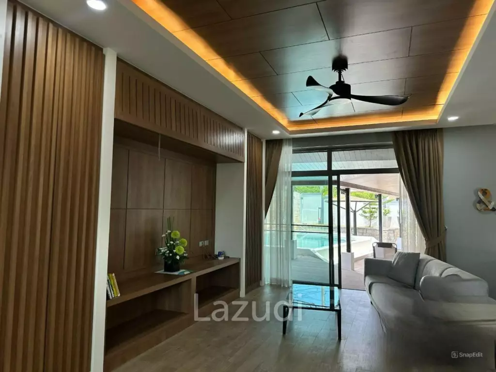 Luxurious 4-Bedroom Villa with Pool in Thep Krasatti