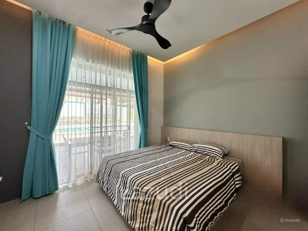 Luxurious 4-Bedroom Villa with Pool in Thep Krasatti