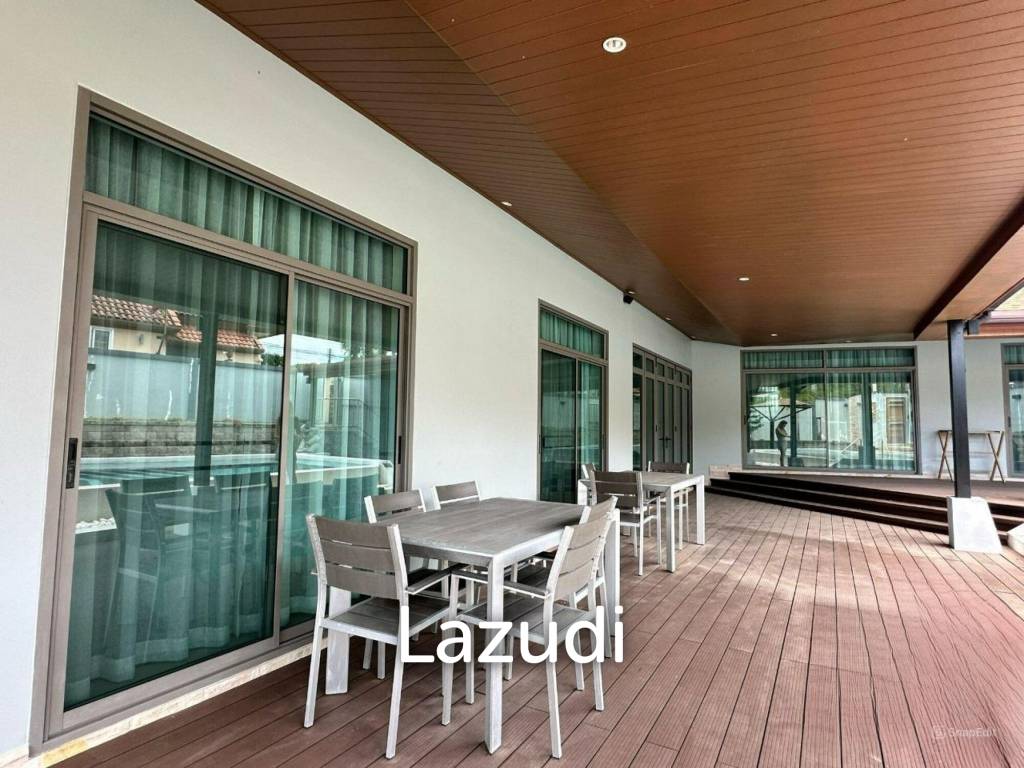 Luxurious 4-Bedroom Villa with Pool in Thep Krasatti