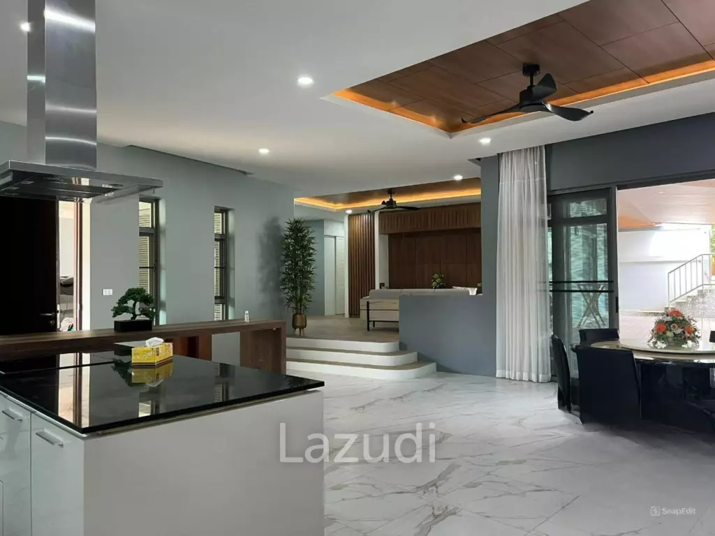 Luxurious 4-Bedroom Villa with Pool in Thep Krasatti