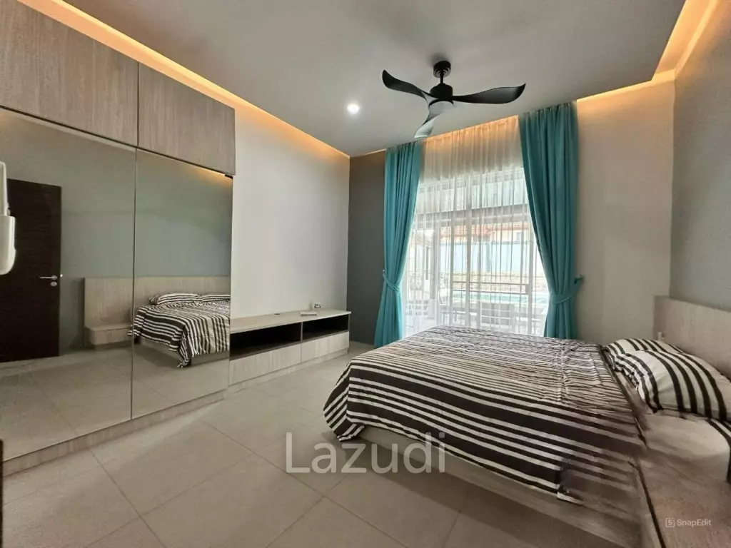 Luxurious 4-Bedroom Villa with Pool in Thep Krasatti