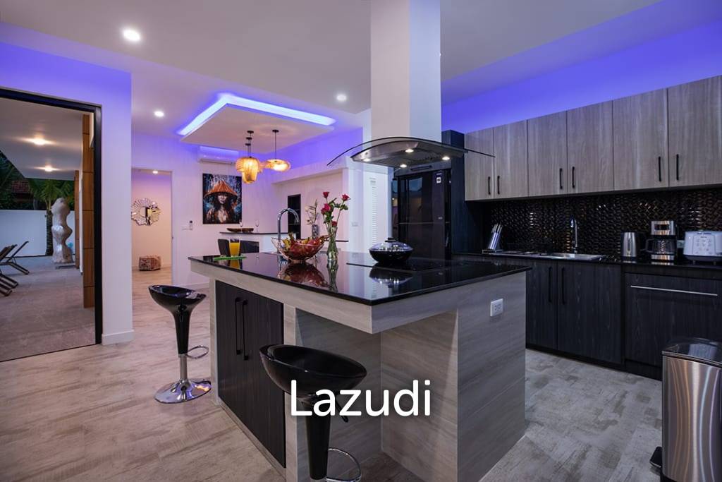 Beautiful modern 5-bedroom villa for rent in Rawai.