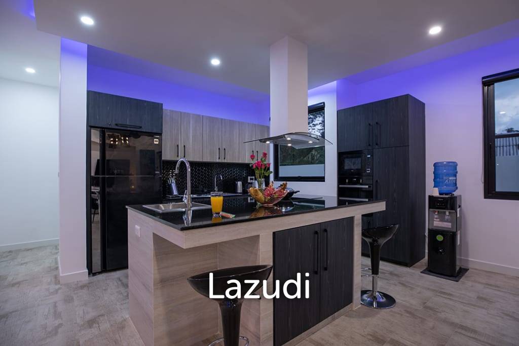 Beautiful modern 5-bedroom villa for rent in Rawai.