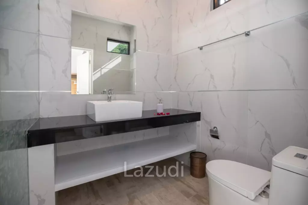 Beautiful modern 5-bedroom villa for rent in Rawai.