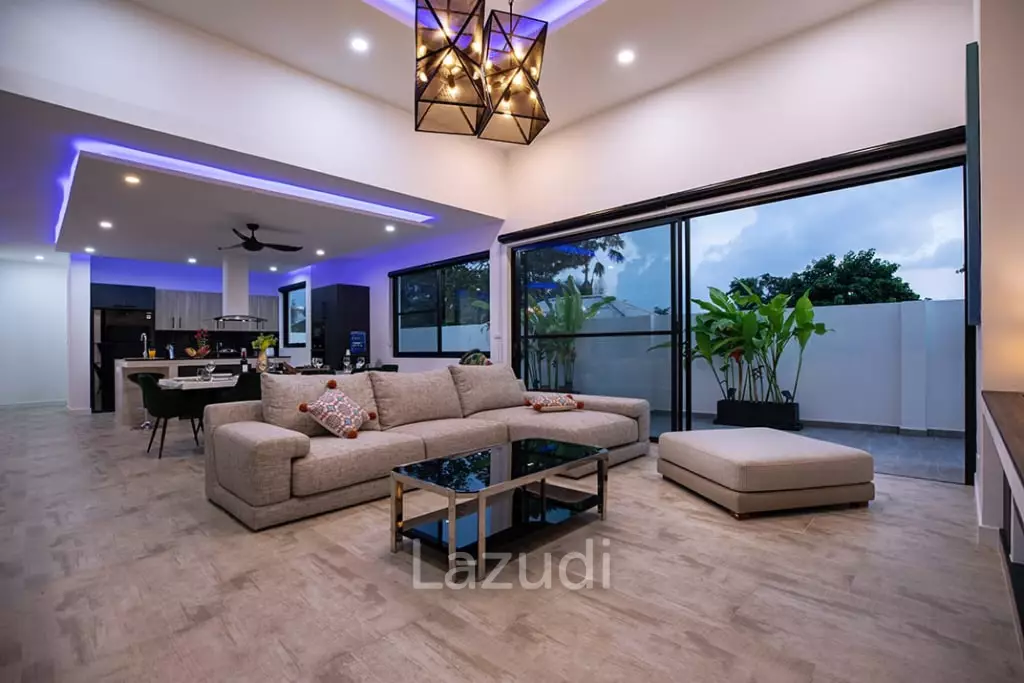 Beautiful modern 5-bedroom villa for rent in Rawai.
