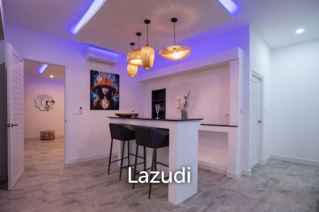 Beautiful modern 5-bedroom villa for rent in Rawai.