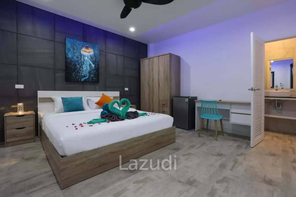 Beautiful modern 5-bedroom villa for rent in Rawai.