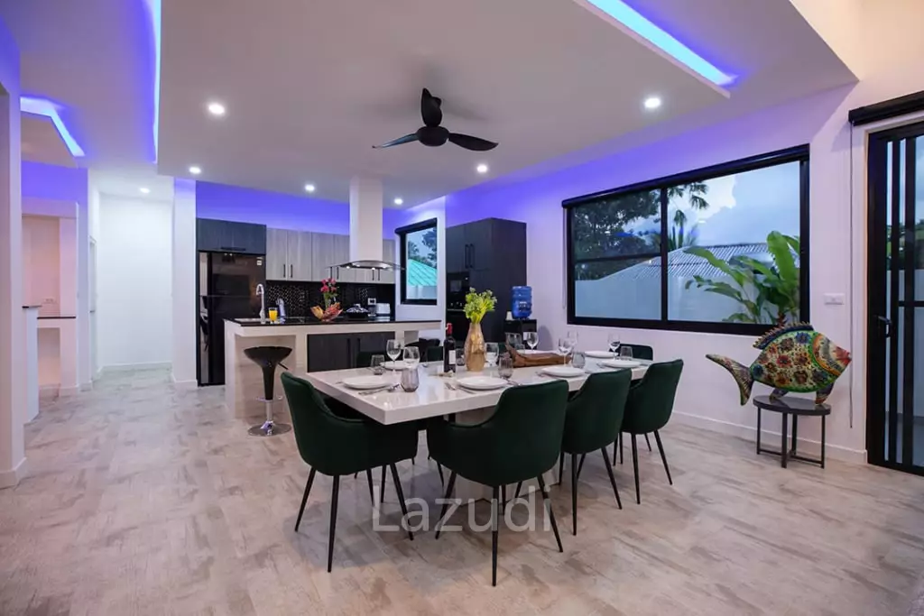 Beautiful modern 5-bedroom villa for rent in Rawai.
