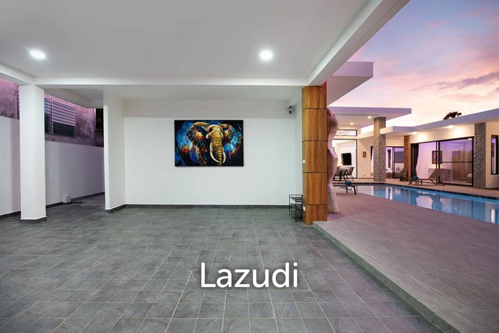 Beautiful modern 5-bedroom villa for rent in Rawai.