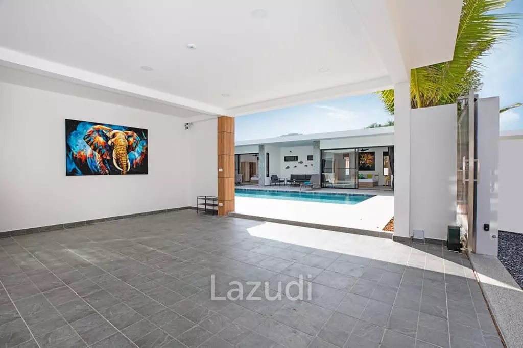 Beautiful modern 5-bedroom villa for rent in Rawai.