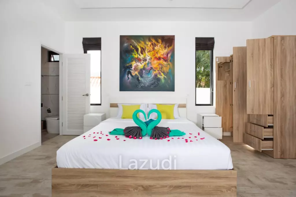 Beautiful modern 5-bedroom villa for rent in Rawai.