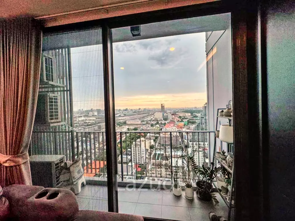 2 Bed 1 Bath 49 SQ.M The Reserve Phahol - Pradipat