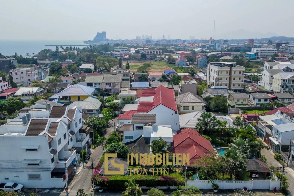 Exquisites Luxus-Wohnen: Großzügige Villa im Naebkehad Village, im Herzen von Hua Hin