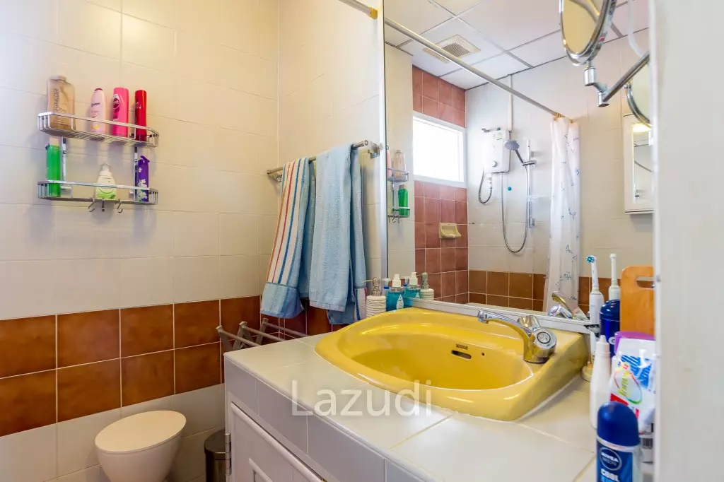 Exquisite Luxury Living: Spacious Villa in Naebkehad Village, in the Heart of Hua Hin City