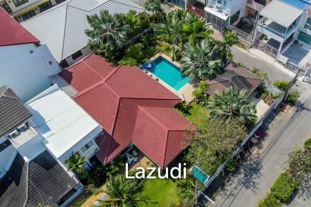 Exquisite Luxury Living: Spacious Villa in Naebkehad Village, in the Heart of Hua Hin City