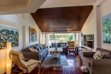 Exquisite Luxury Living: Spacious Villa in Naebkehad Village, in the Heart of Hua Hin City