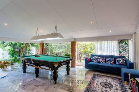 Exquisite Luxury Living: Spacious Villa in Naebkehad Village, in the Heart of Hua Hin City