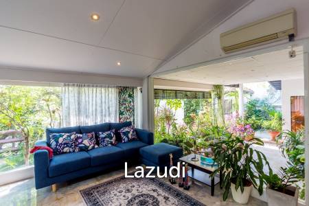 Exquisite Luxury Living: Spacious Villa in Naebkehad Village, in the Heart of Hua Hin City