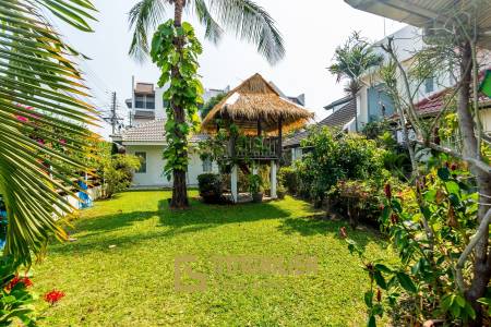 Exquisites Luxus-Wohnen: Großzügige Villa im Naebkehad Village, im Herzen von Hua Hin