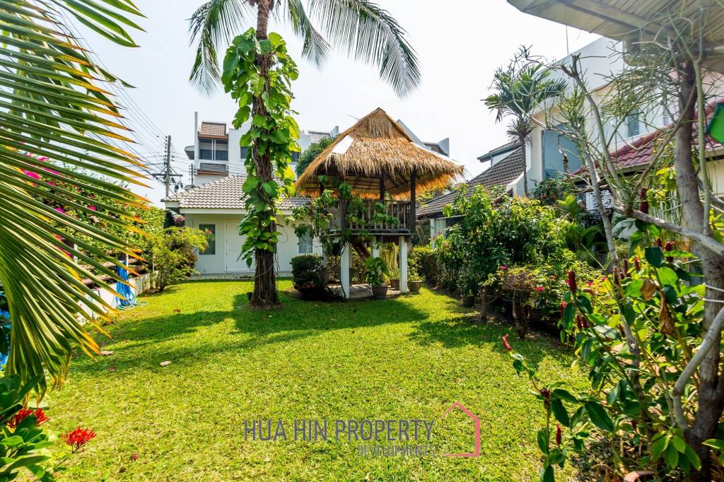 Exquisite Luxury Living: Spacious Villa in Naebkehad Village, in the Heart of Hua Hin City