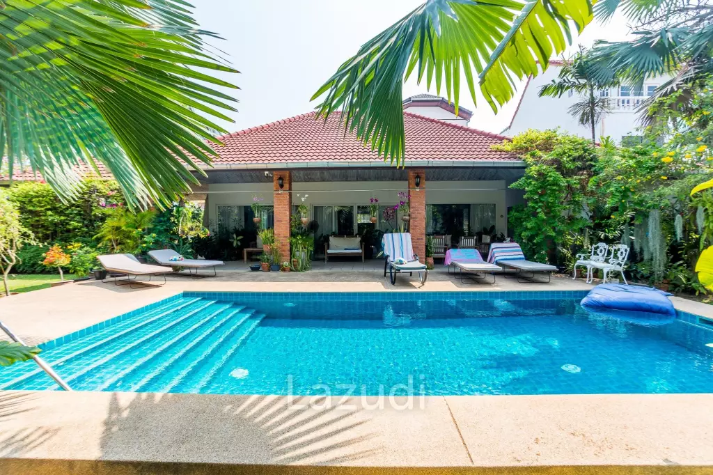 Exquisite Luxury Living: Spacious Villa in Naebkehad Village, in the Heart of Hua Hin City
