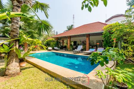 Exquisite Luxury Living: Spacious Villa in Naebkehad Village, in the Heart of Hua Hin City