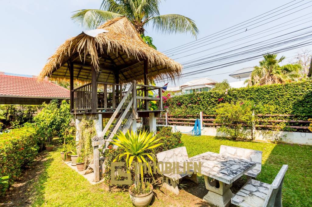 Exquisites Luxus-Wohnen: Großzügige Villa im Naebkehad Village, im Herzen von Hua Hin