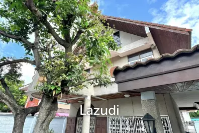 4 Bed 5 Bath 400 SQ.M House in Sathorn-Narathiwas
