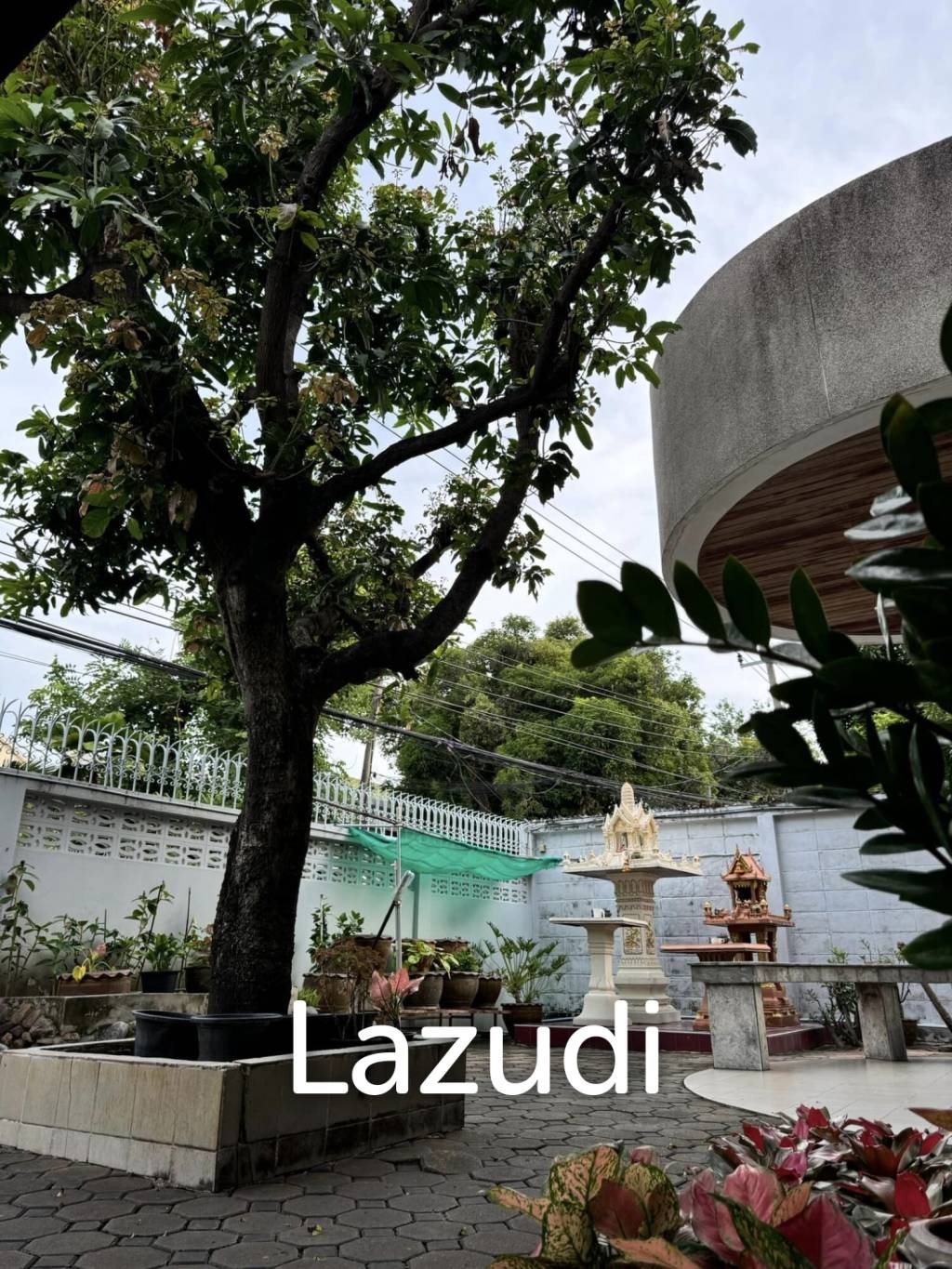 4 Bed 5 Bath 400 SQ.M House in Sathorn-Narathiwas