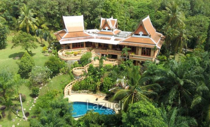 Magnificent 7 Bedroom Villa with Mountain Views