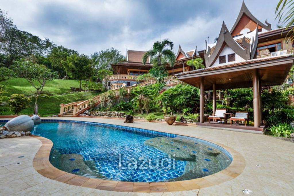 Magnificent 7 Bedroom Villa with Mountain Views