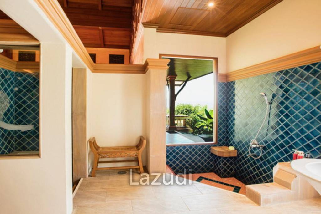 Magnificent 7 Bedroom Villa with Mountain Views
