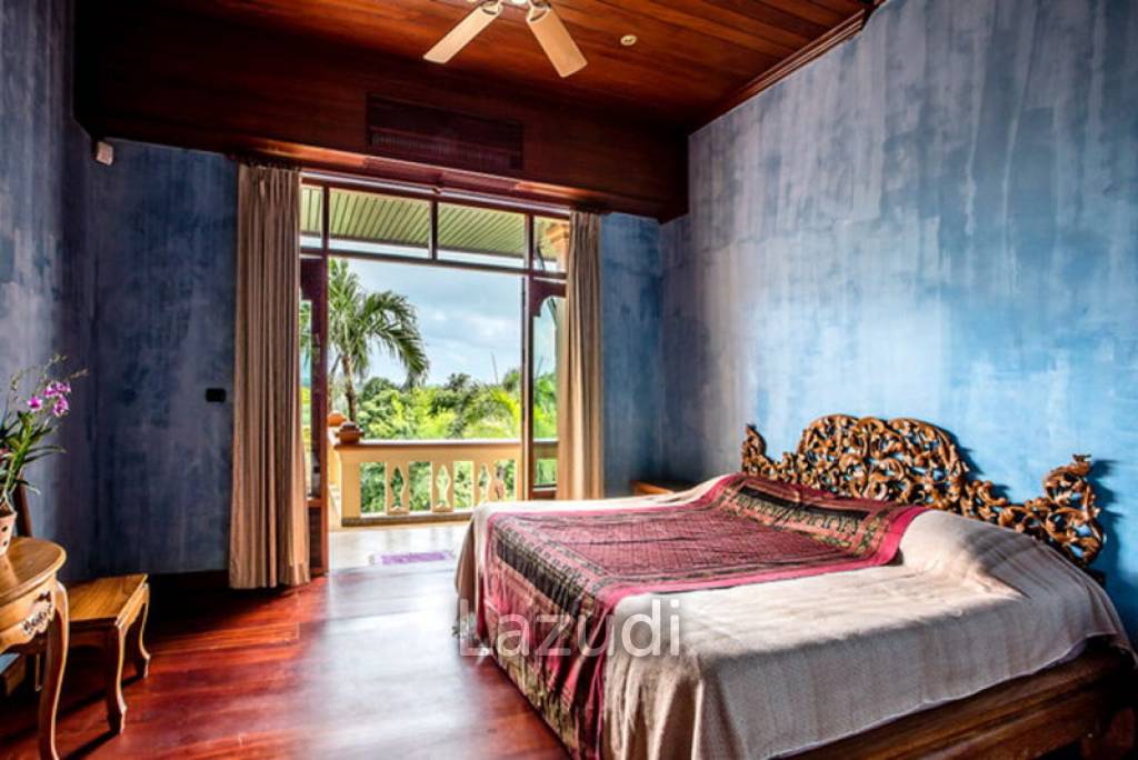 Magnificent 7 Bedroom Villa with Mountain Views