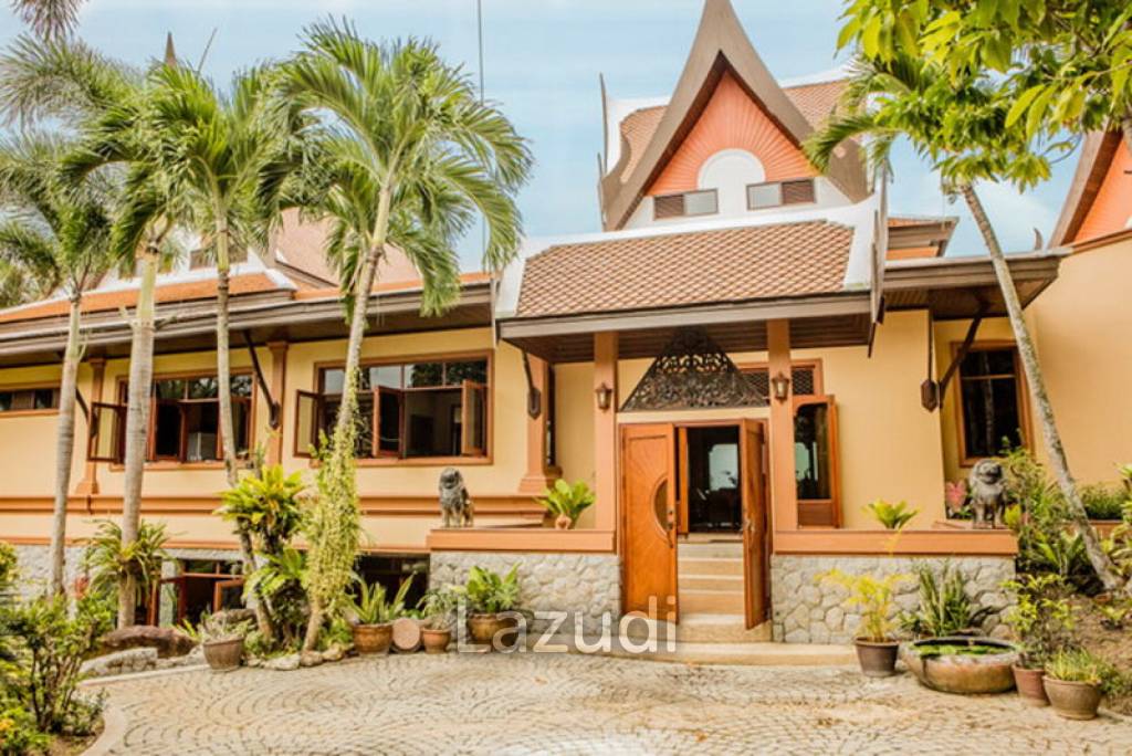 Magnificent 7 Bedroom Villa with Mountain Views