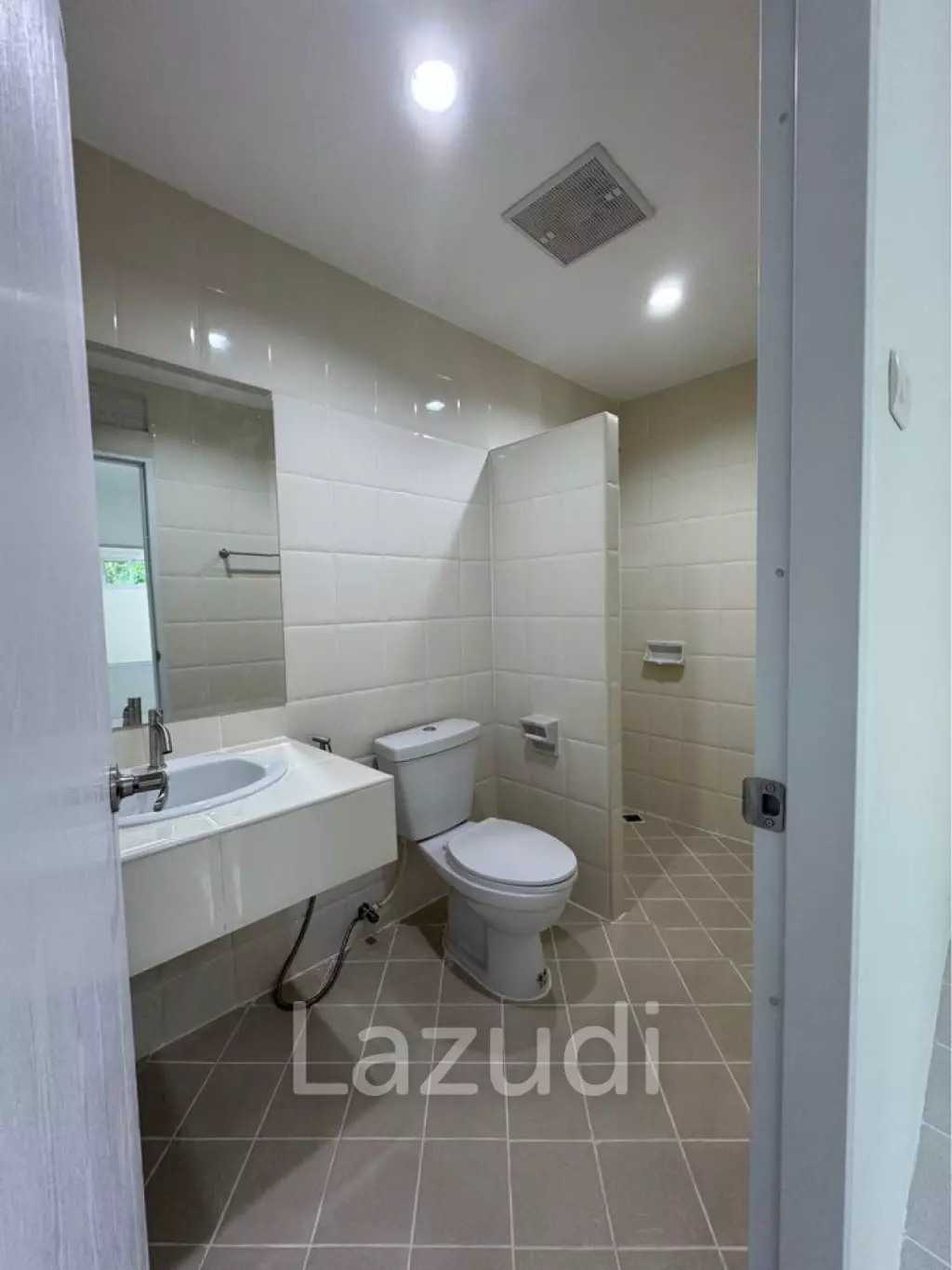 Renovated 2 Bedroom House At Baan Prompan, Paklok
