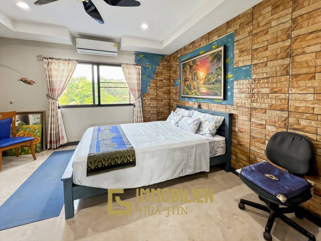 Premium 6-Bedroom Waterfront Townhouse in Khao Tao Hua Hin