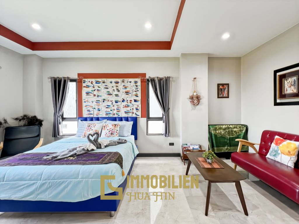 Premium 6-Bedroom Waterfront Townhouse in Khao Tao Hua Hin