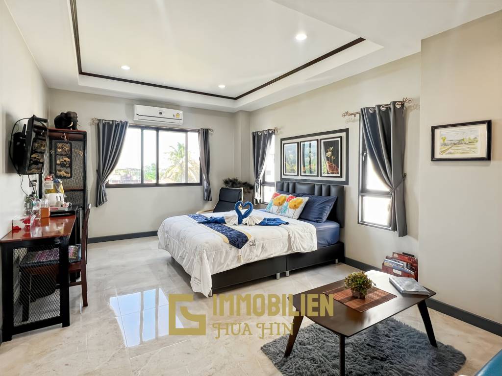 Premium 6-Bedroom Waterfront Townhouse in Khao Tao Hua Hin