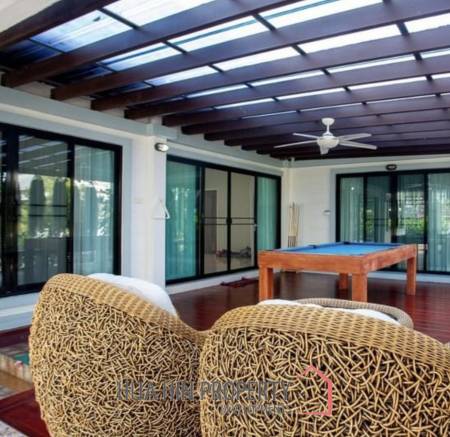 PANORAMA  : 3 bed pool villa