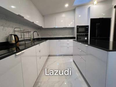 Beach Side With Seaview Villa - 50 meters from the beach