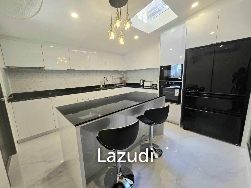Beach Side With Seaview Villa - 50 meters from the beach