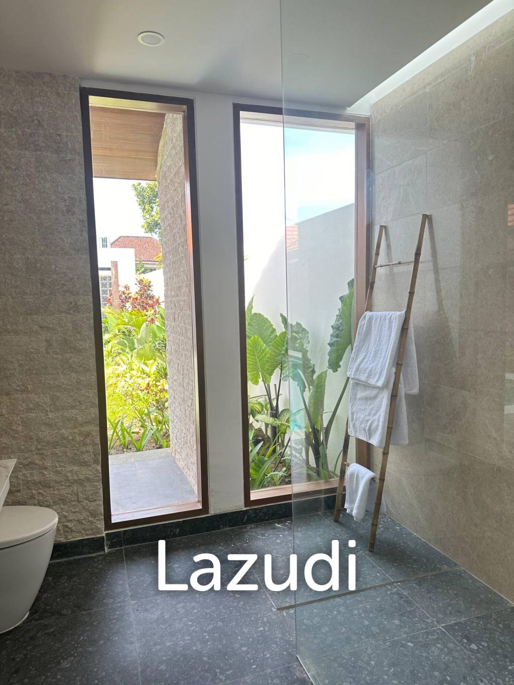 Brand new Beach side Villa in Sanur