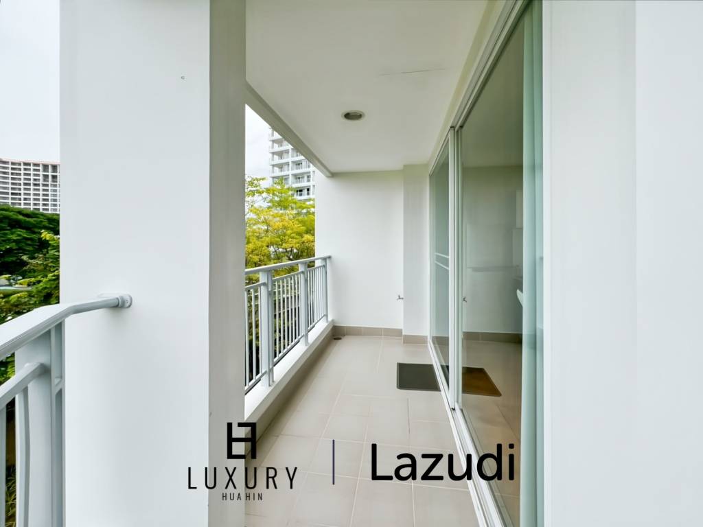 Charming 2-Bedroom Condo for Sale in Boathouse Hua Hin!